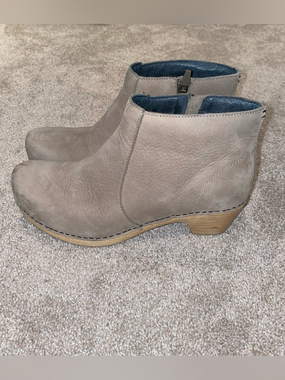 DANSKO Maria Ankle Boots Gray Nubuck Leather Side Zip Clog Women’s 39 US 8.5/9